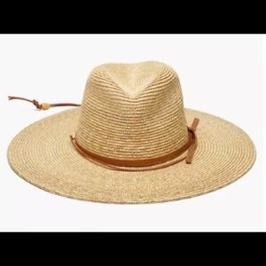 NWT!! Wyeth straw hat with strap